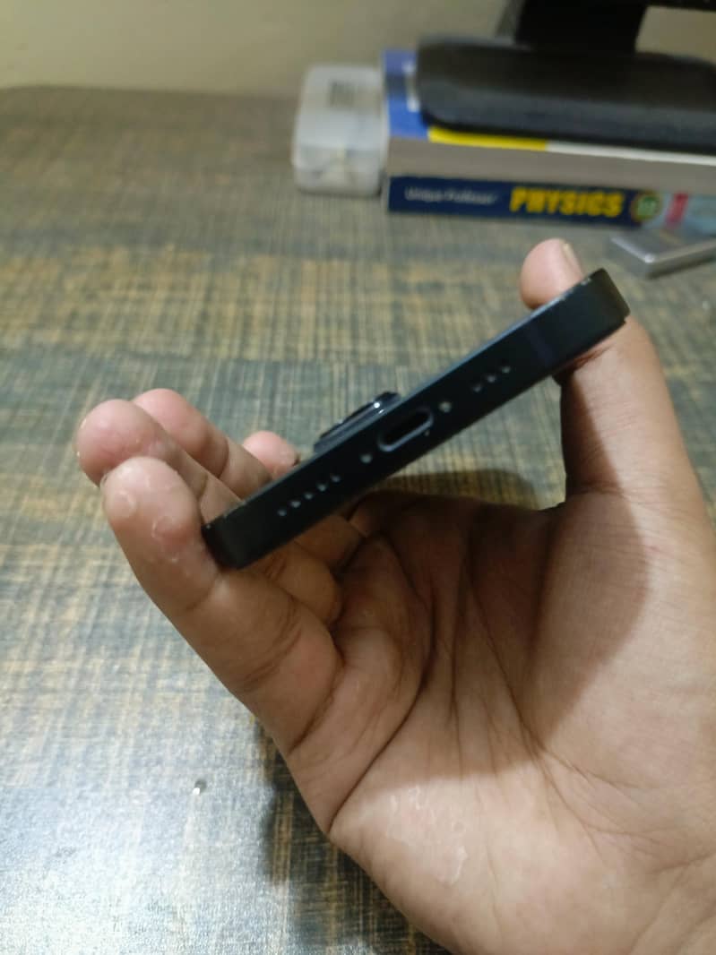 Apple iPhone 14 6