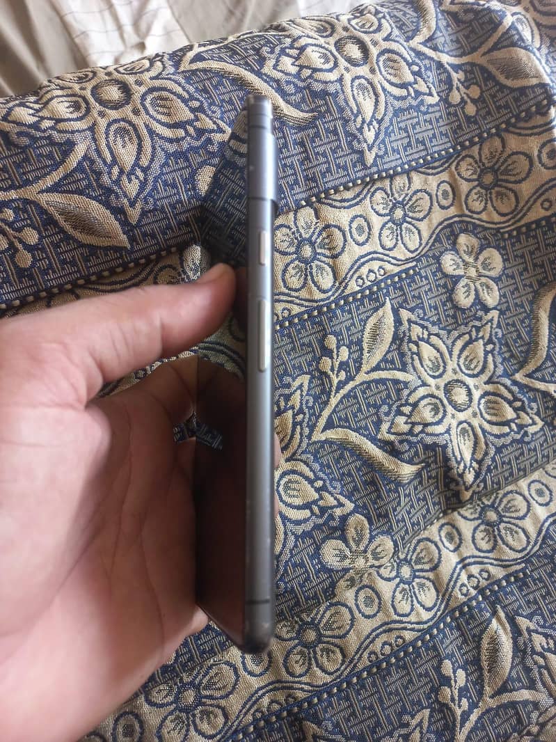 Google Pixel 7 5