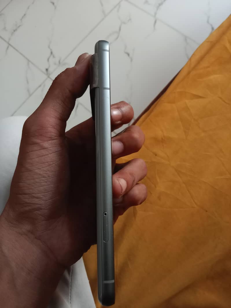 Google Pixel 8 3