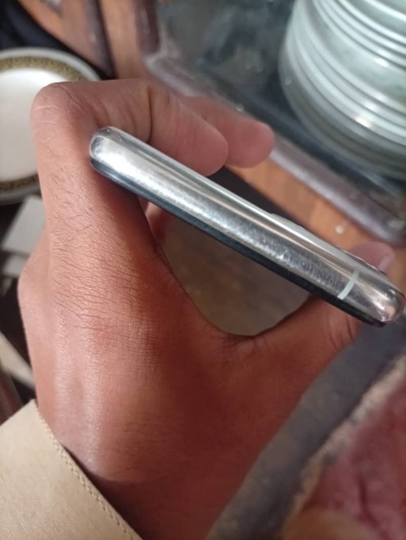 Apple iPhone 11 Pro 1