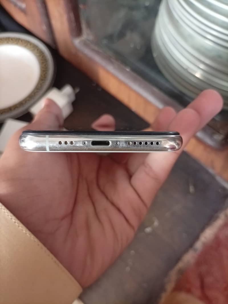 Apple iPhone 11 Pro 2