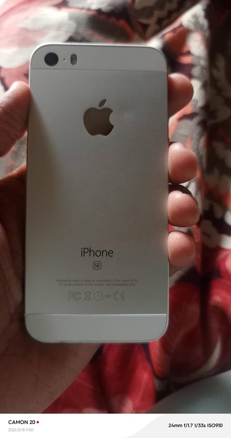 Apple iPhone 5 SE 1