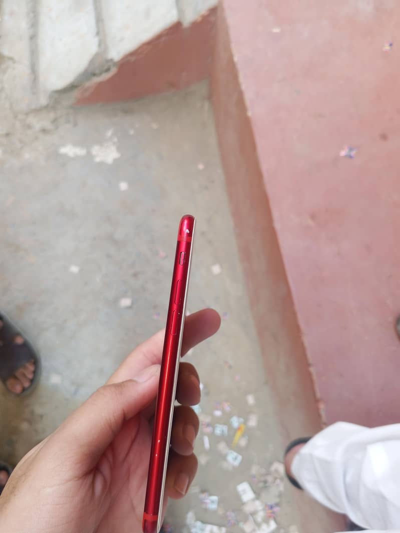 Apple iPhone 7 3