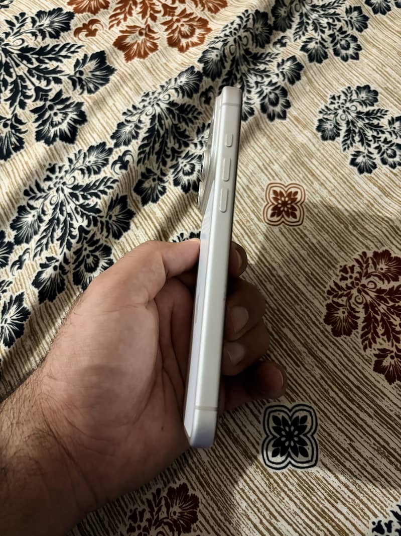 Apple iPhone 17 Pro Max 5