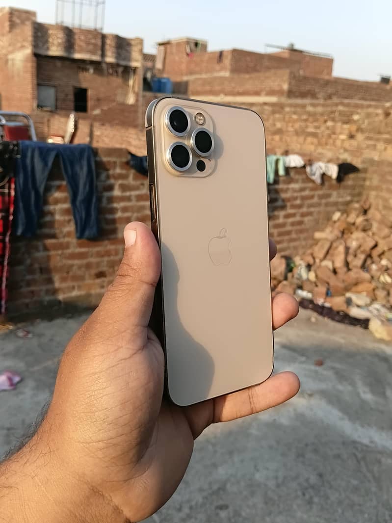 Apple iPhone 12 Pro Max 3