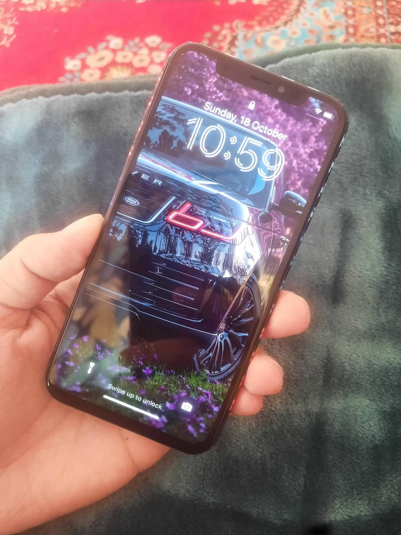 Apple iPhone X 3