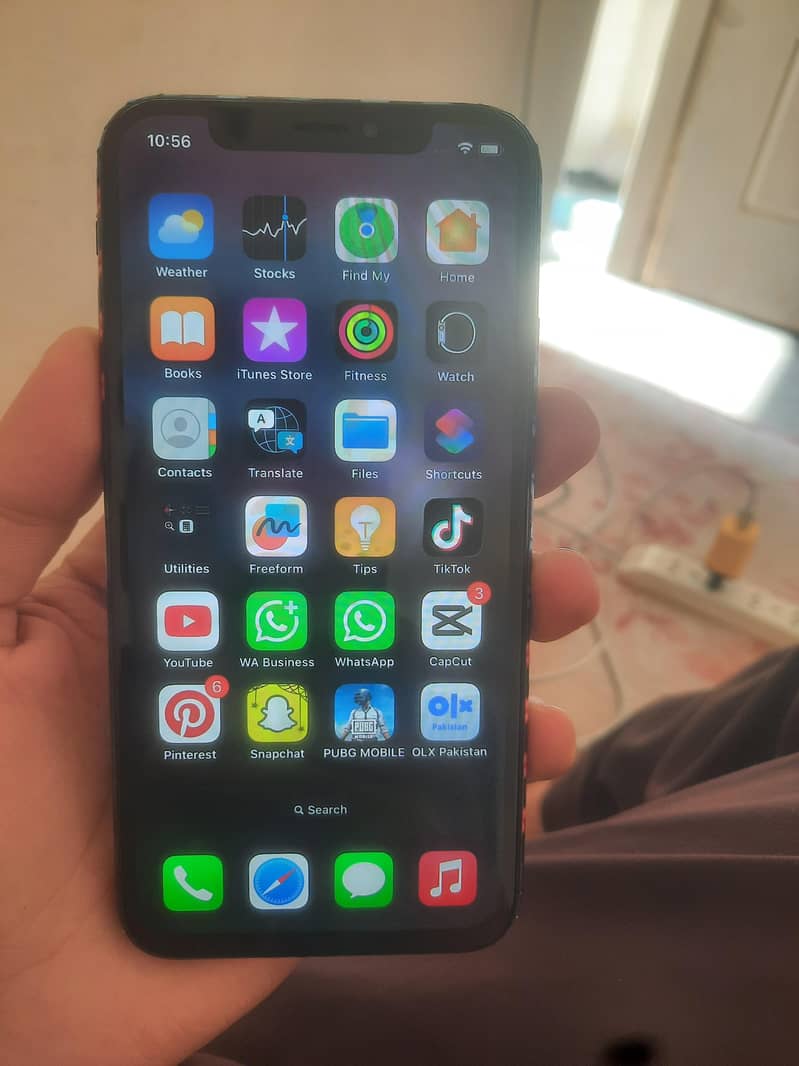 Apple iPhone X 5