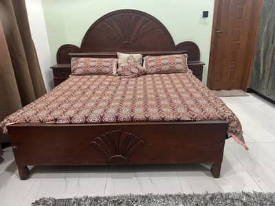 tali wooden bed