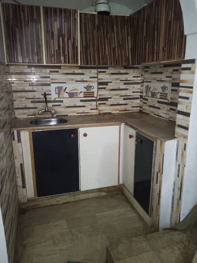three bed lounge portion for rent in johar