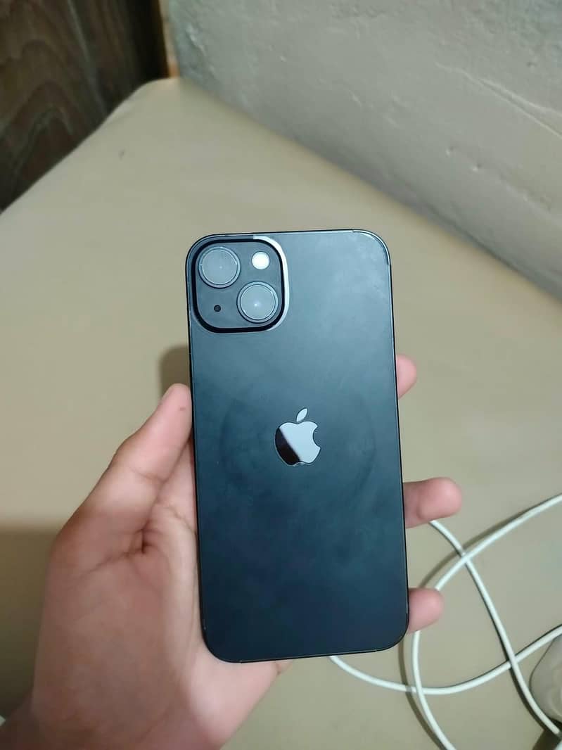 Apple iPhone 13 0