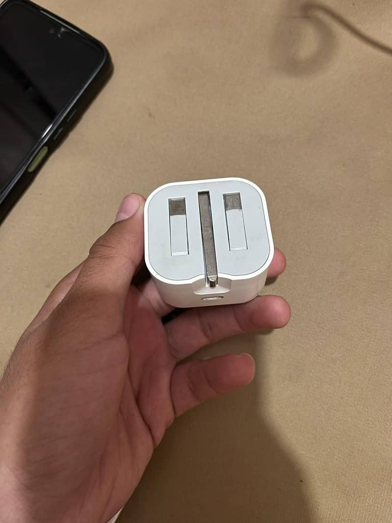 Apple iPhone 13 2