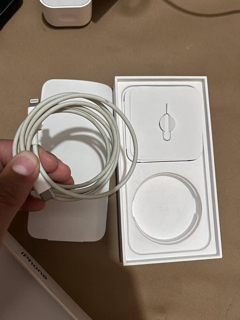 Apple iPhone 13 3