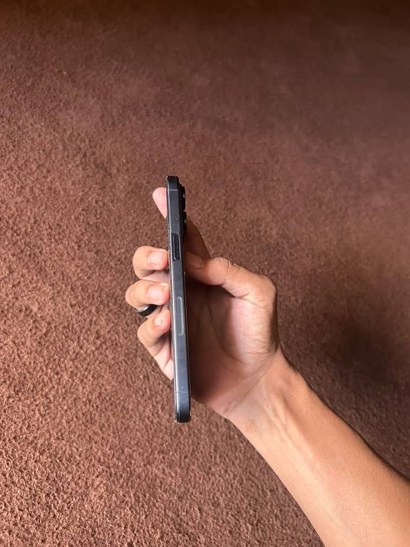 iphone 15 pro max jv 6