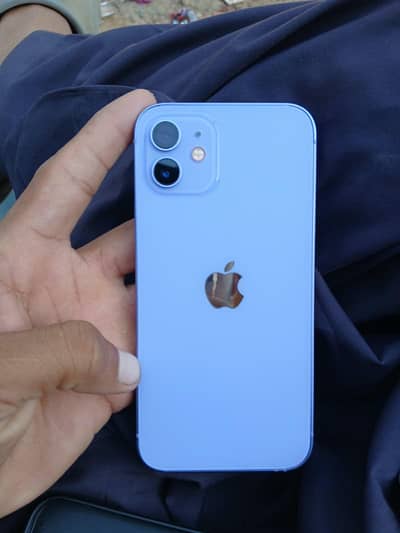 Apple iPhone 12