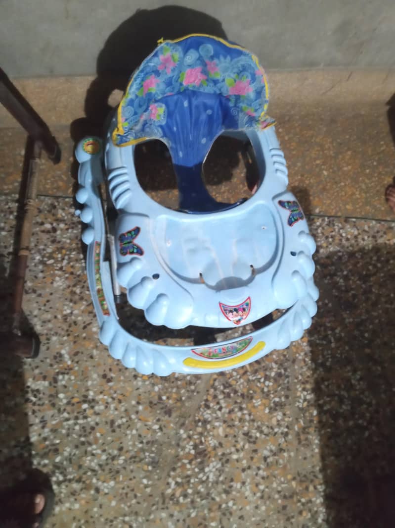 Baby walker 2
