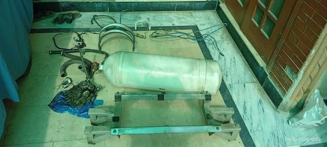 100% Genuine company fitted CNG set