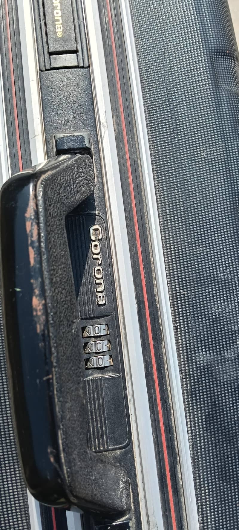 CORONA SUIT CASE 1