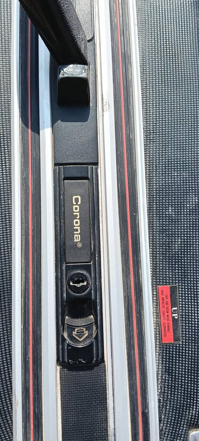 CORONA SUIT CASE 2