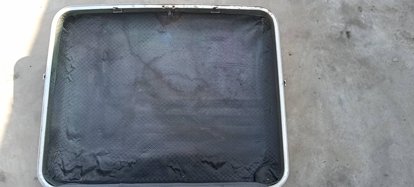 CORONA SUIT CASE 8