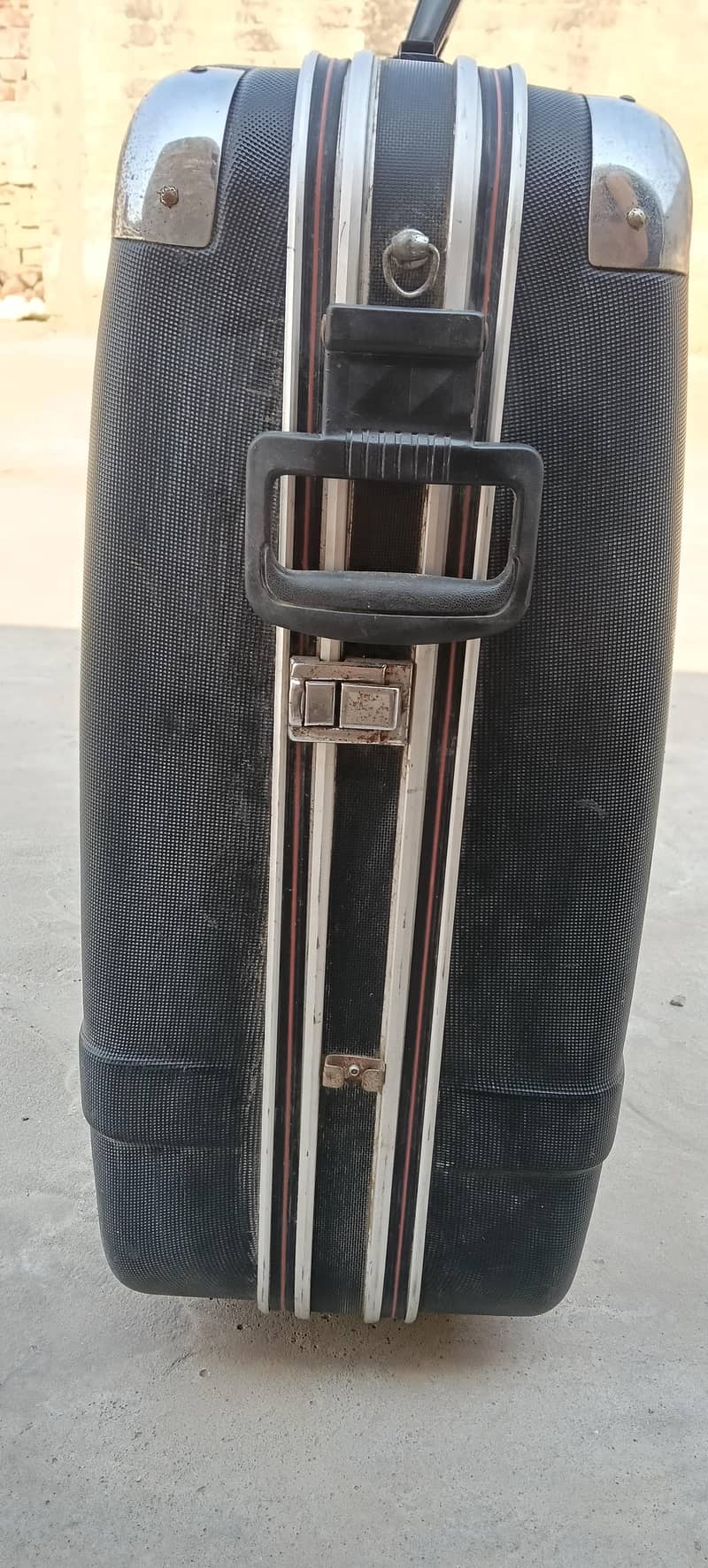 CORONA SUIT CASE 12