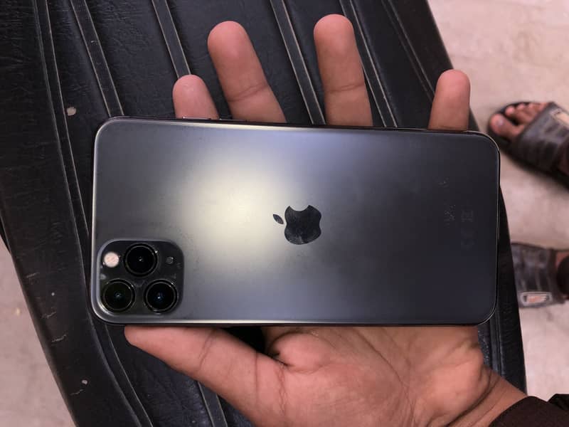 Apple iPhone 11 Pro Max 0