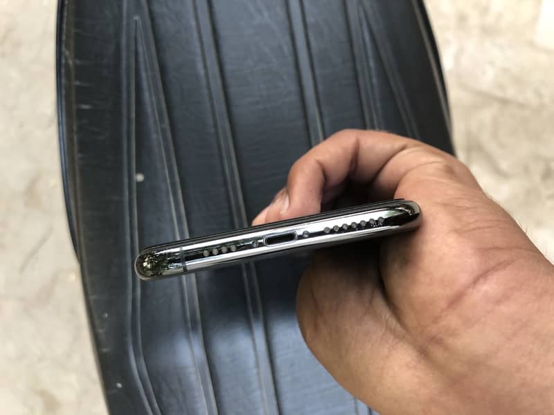 Apple iPhone 11 Pro Max 3