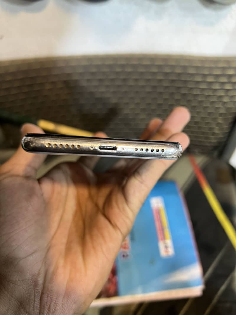 Apple iPhone X 2