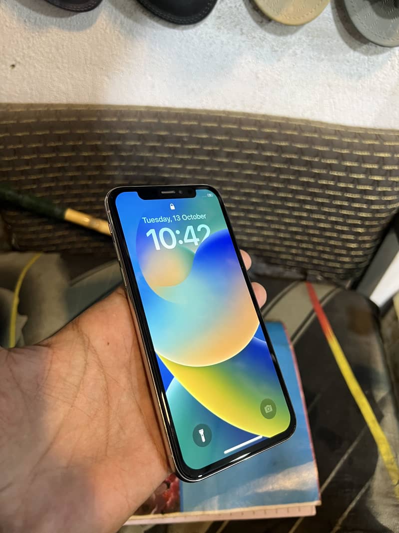Apple iPhone X 3
