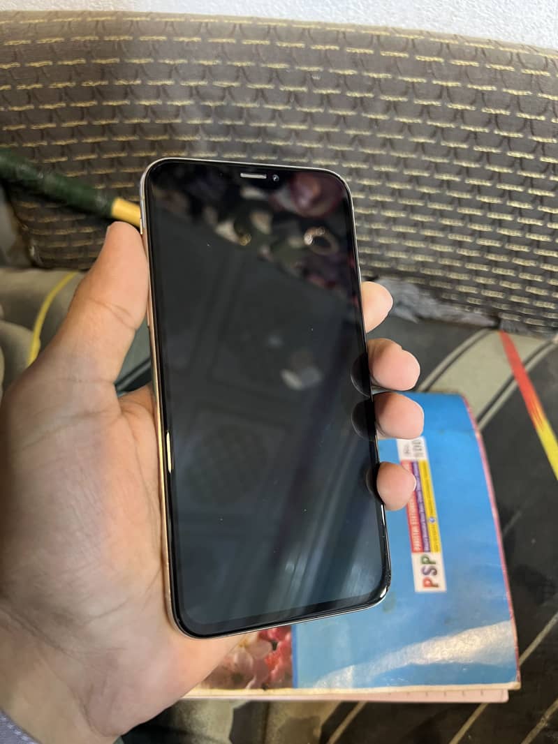 Apple iPhone X 6