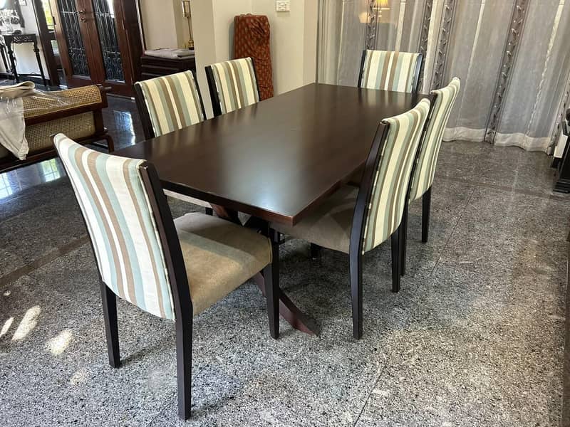 Interwood Dining Table Set  6 Men 4