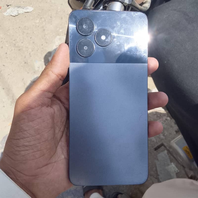 Realme C51 0