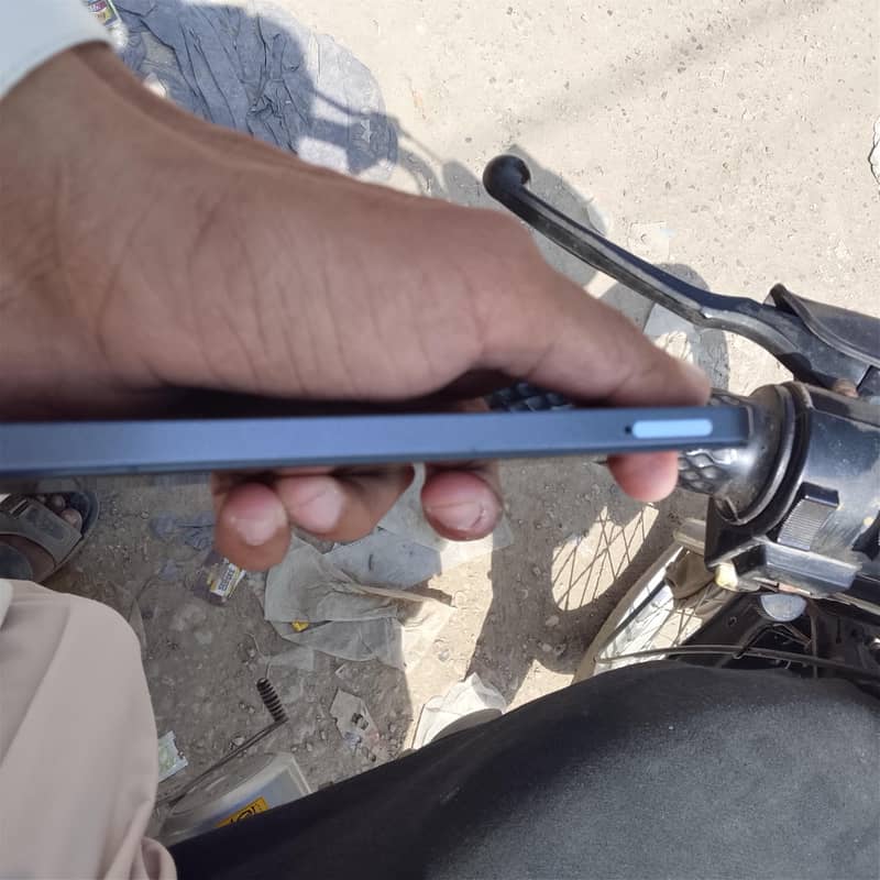 Realme C51 3