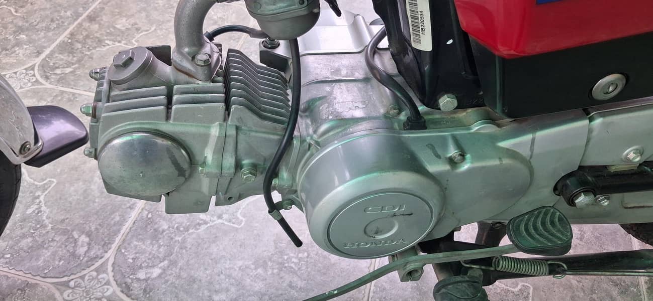Honda CD70 6