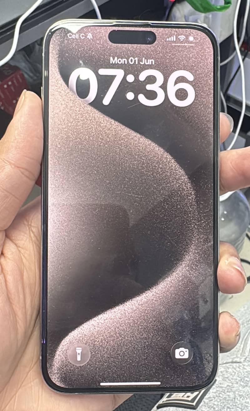 Apple iPhone 15 Pro Max 5