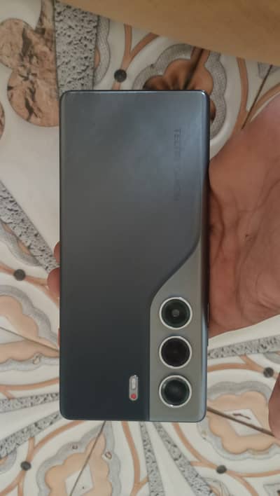 Tecno CAMON 40 Pro