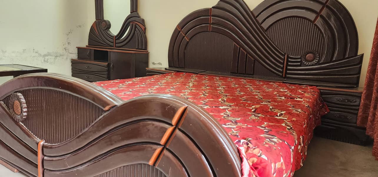 bed with dressing 1