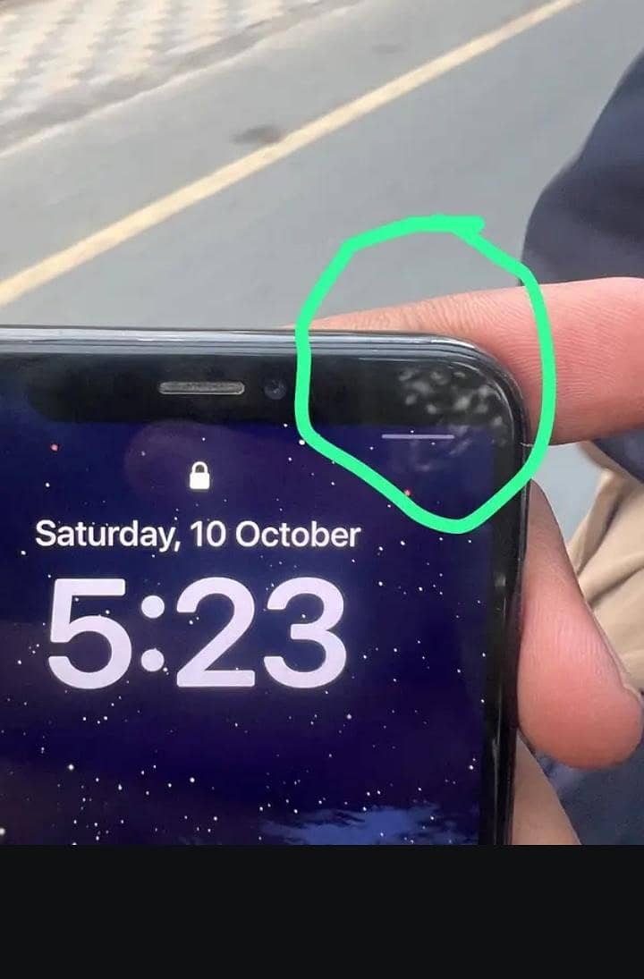 Apple iPhone X 5