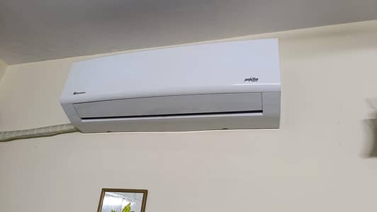 Home used Dawlance DC inverter 1.5 ton