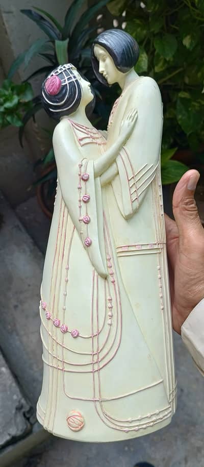 Imported Antique and Vintage Home Decorative Items { Whatsapp Only }