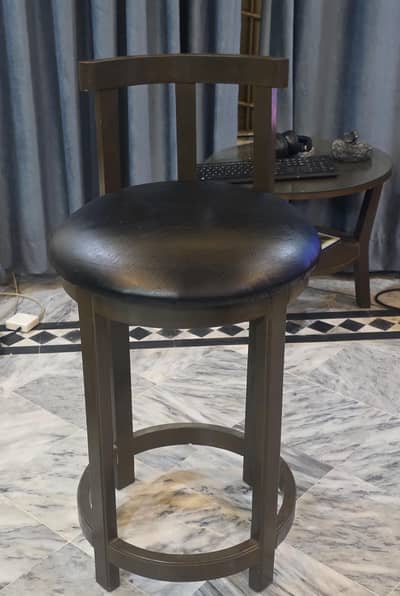 4-SEATER WOODEN BENCH & STOOL