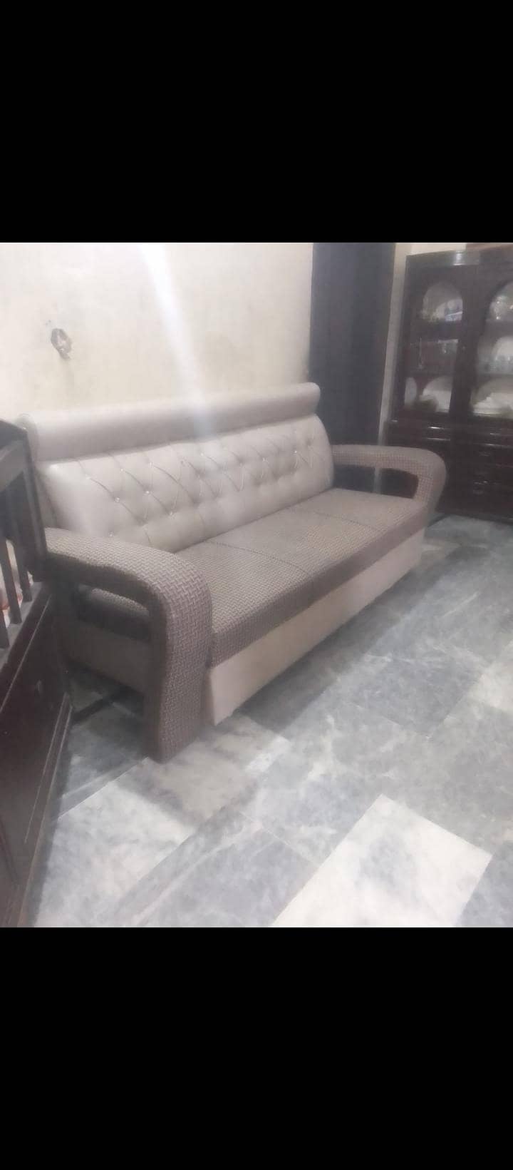 sofa 5 seater 0