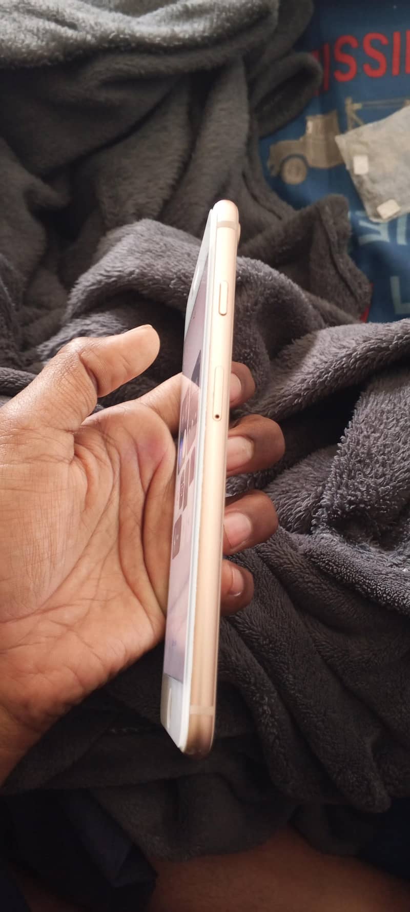 Apple iPhone 8 Plus 0
