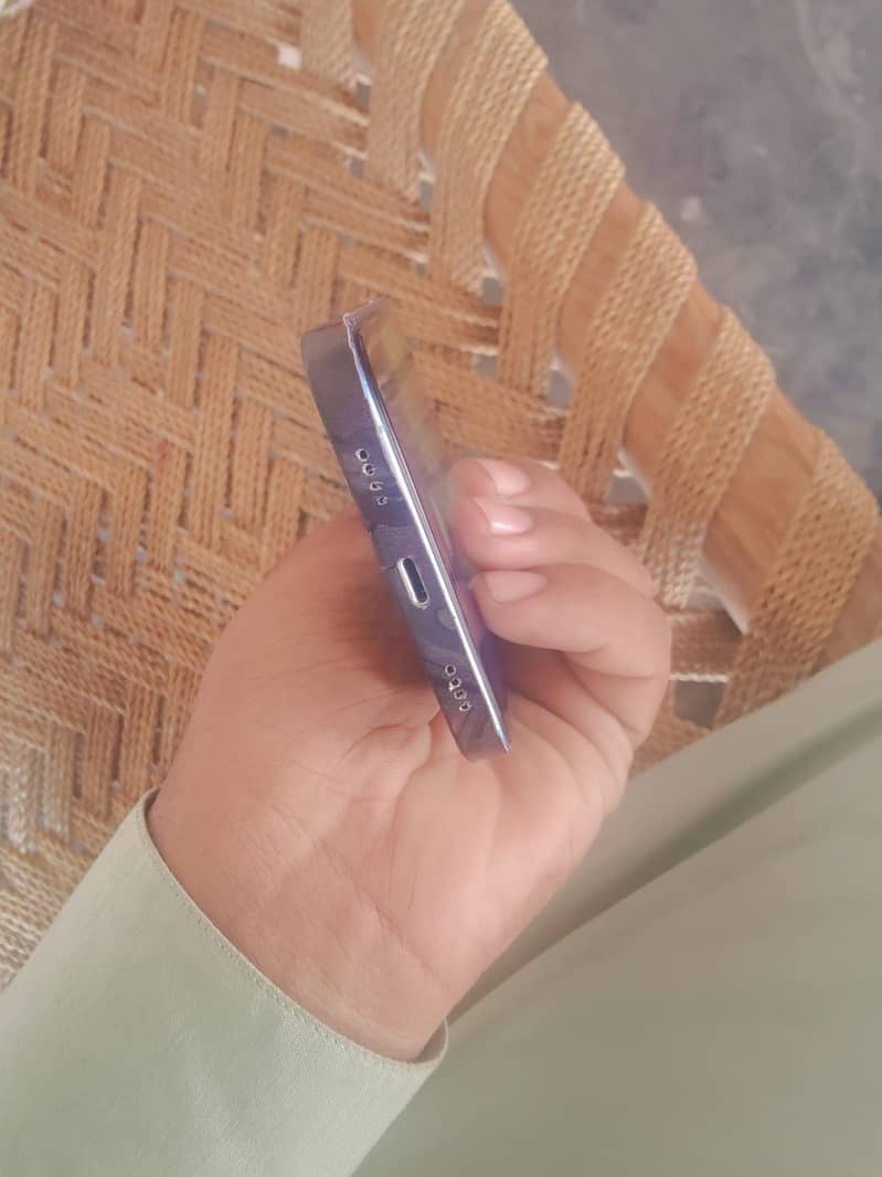 Apple iPhone XR 0