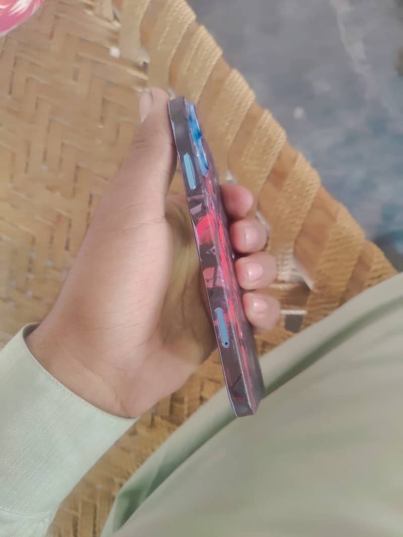 Apple iPhone XR 7
