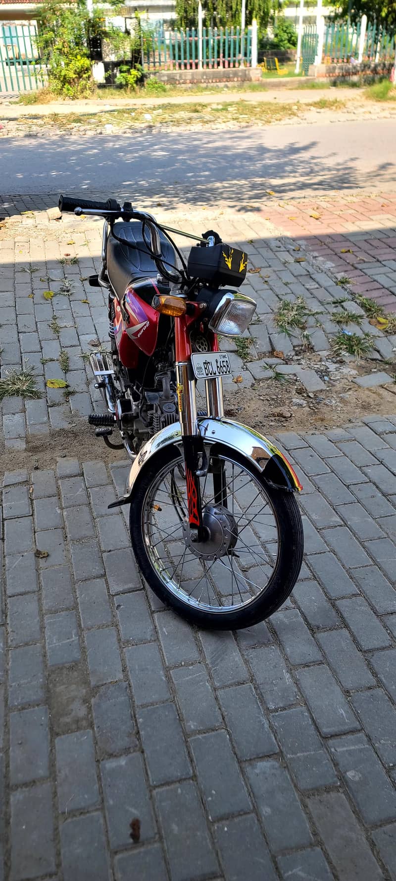 Unique 70 (Antique) 3