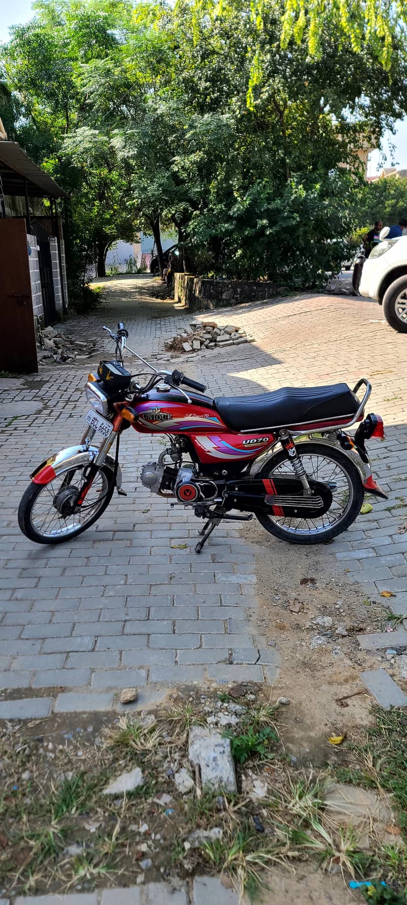 Unique 70 (Antique) 5