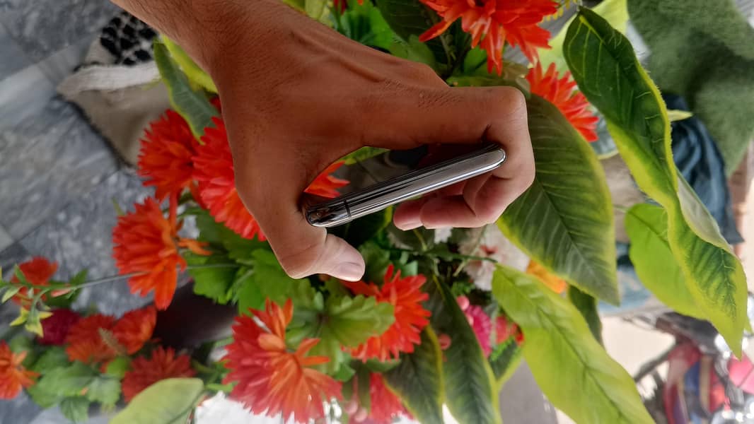 Apple iPhone 11 Pro Max 3