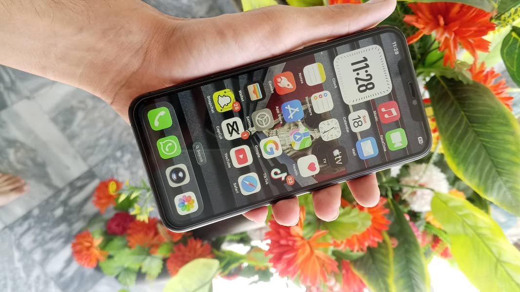 Apple iPhone 11 Pro Max 5