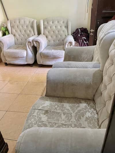 4 sofas single seater King size