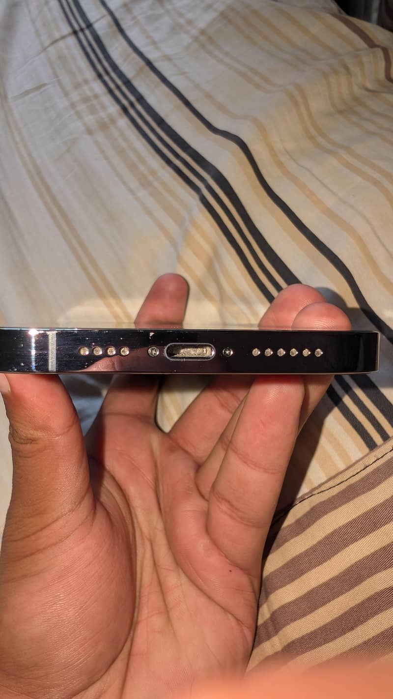 Apple iPhone 14 Pro Max 1